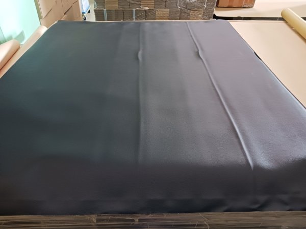 画像4: 合皮 アウトレット 生地 ウレタン裏貼りレザー 黒色（ブラック） (4)