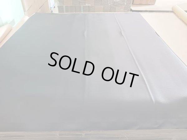 画像4: 合皮 アウトレット 生地 ウレタン裏貼りレザー 黒色（ブラック） (4)