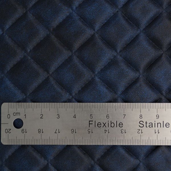 画像2: 合皮 生地 大ダイヤ柄　濃紺色（ダークネイビー） (2)