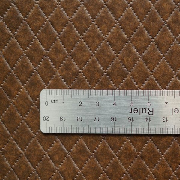 画像2: 合皮 生地 ダイヤ柄 色ムラタイプ 茶色(ブラウン) (2)
