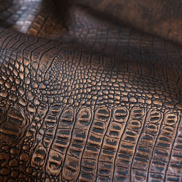 画像3: 合皮 生地 リアル・クロコダイル　黒金色（ブラックゴールド） (3)