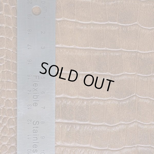 画像2: 合皮 生地 プレーン・クロコダイル　茶色（キャメルブラウン） (2)