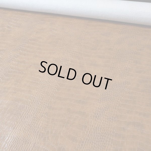 画像4: 合皮 生地 プレーン・クロコダイル　茶色（キャメルブラウン） (4)